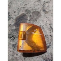Поворотник правый Volkswagen Transporter T4 1995