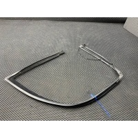 уплотнитель стекла двери передний левый Jaguar XF X250 2011 C2Z2825,8X23F21597AD