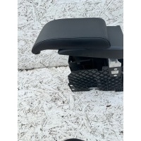 Caddy 2k5 подлокотник кожаный кожа крепление на кружки 1t0864208 1t0857669h