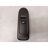 Кнопка стеклоподъемника переднего правого Peugeot 308 1 2011 96565184XT