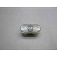 Повторитель на крыло белый Renault Clio II/Symbol (1998 - 2008) 8200394531