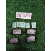 тормозные колодки Toyota Kluger V MCU25 2004.08 0446648060