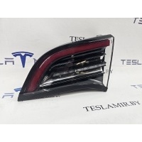 Фонарь крышки багажника правый Tesla Model 3 2023 1077402-00,1077404-00,1502089-00,1077402-96