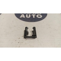 Скоба топливной форсунки Land Rover Freelander 1998-2006 MHN10004L