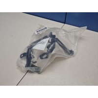 Кронштейн фары противотуманной левой Mitsubishi L200 KB 2006-2016 8321A095