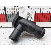 Фланец (штуцер системы охлаждения тройник) Volkswagen Golf 3 (1991-1999) 1998 068121133AE,068121132A