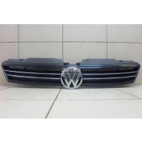 Решетка радиатора VAG Jetta (2011 - 2018) 5C6853651QWA