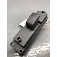Кнопка стеклоподъемника заднего левого Mazda 3 BK 2004 BP4L-66-380