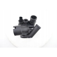 Корпус термостата volkswagen pantheon 3.2 v6 022121121e