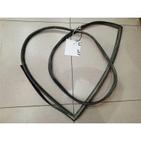 Уплотнитель двери задней правой Mitsubishi Pajero, Montero 2 1991-2004 1992 MB893708