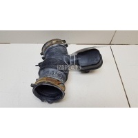Патрубок воздушного фильтра Toyota Camry V70 2017 17881F0010