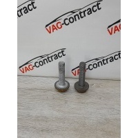 Болт ступицы Volkswagen Jetta 6 2013 WHT005437A