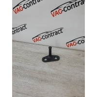 Ответная часть замка багажника Volkswagen Jetta 6 2013 5C6827507B