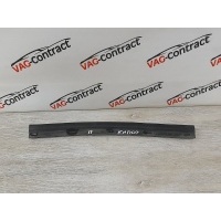 Уплотнитель капота Volkswagen Jetta 6 2013 5C6823707