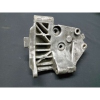 Кронштейн генератора Mercedes 100 1991 6161550735