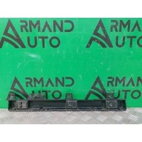 Кронштейн накладки порога центральный BMW 1 series F21 2011-2019 51777349085, 51777268073