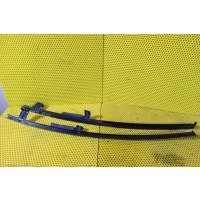 Направляющая стекла двери Nissan Tiida C11 82223-EL400
