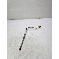 Амортизатор капота audi a4 b9 8w0823823 поврежденный