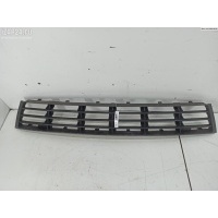 Решетка (заглушка) в бампер Перед. Audi A4 B5 (1994-2001) 1999 8D0807683