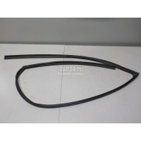 Уплотнитель стекла двери Toyota RAV 4 (2006 - 2013) 6814142090