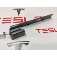 Пластик салазок сиденья Tesla Model X 2018 1061614-00-E