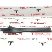 Накладка на порог Tesla Model X 2018 1035985-00-G,1035986-00-D