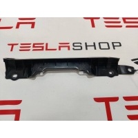крепление проводки Tesla Model X 2018 1032436-90-F,1054067-00-A