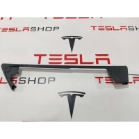 Пластик салона Tesla Model X 2018 1061628-00-D,1105875-00-D