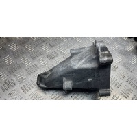 кронштейн двигателя левый Mercedes-Benz C-Класс 2012 A2712232704