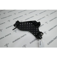 Кронштейн крепления фары RH Audi Q3 8U 2011 8U0941454