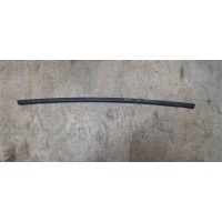 Уплотнитель стекла задней левой двери VW Touareg 2002-2010 7L6839477CB41