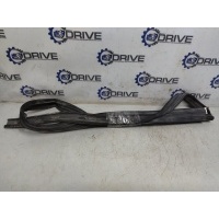 уплотнитель стекла двери Nissan Tiida 82331EL40A