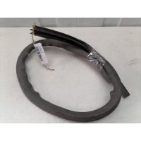 уплотнитель проема двери Subaru Forester SF5 63711FC000, 63711FC001