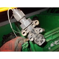 Клапан горизонтального выравнивания ecas poziomak wabco