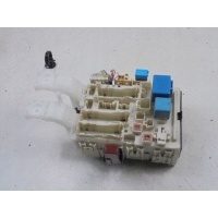 Toyota yaris ii блок предохранителей 82730 - 52700