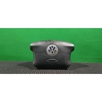 Подушка безопасности водителя Volkswagen Passat B5 1998 3B0 880 201 M