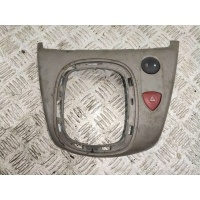 Консоль салона (кулисная часть) Renault Scenic 2 2004