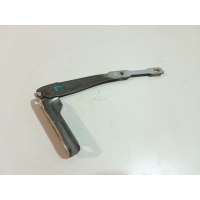 Петля капота левая Renault Sandero 2014 654013159R