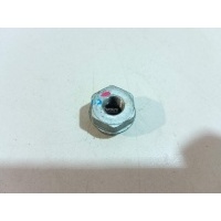 Гайка переднего амортизатора Renault Duster 2012 8200721659