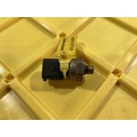 Датчик давления топлива Volkswagen Touran 2006 06E906051J