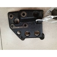 Кронштейн компрессора кондиционера Mazda Demio DW 1996-2002 2000 B5C715810