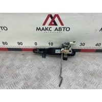 Б/У крепление ручки двери (кронштейн) Mazda Mazda6 GH хетчбек 2008 ( 2007-2010 ) GS1D5842XH, <strong>-Б/У Детали сняты с АВТОМОБИЛЯ</strong>