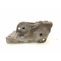 Кронштейн генератора Volvo S40 2 2004 8692808