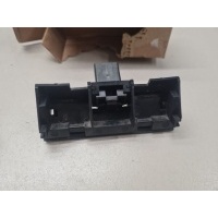 Кнопка открывания багажника Peugeot Traveller 2016-2019 98114453XT
