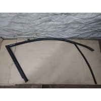 Направляющая стекла Volkswagen Touareg 1 2006 7L0837432
