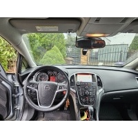 Opel astra j 2014 .