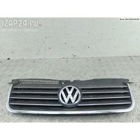 Решетка радиатора Volkswagen Passat B5+ (GP) 2001 3B0853651K