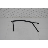 Направляющая стекла передней двери RH Audi Q3 8U 2011 8U0837440A