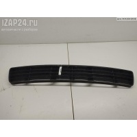 Решетка (заглушка) в бампер Перед. Audi A4 B5 (1994-2001) 1995 8D0807683
