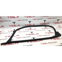 Уплотнитель Tesla Model S 1606732-00-D